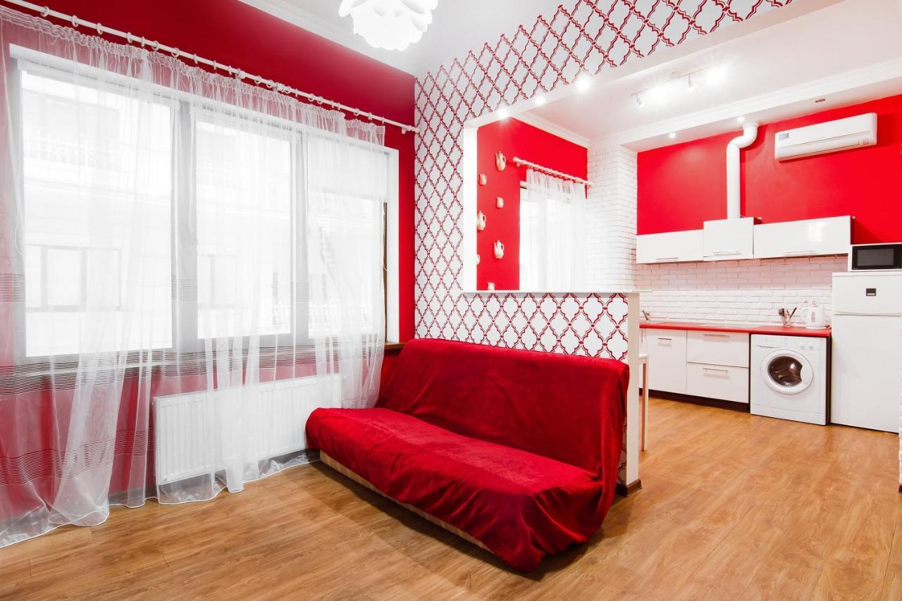 Modern Apartment In The City Center In A New Building 敖德萨 外观 照片