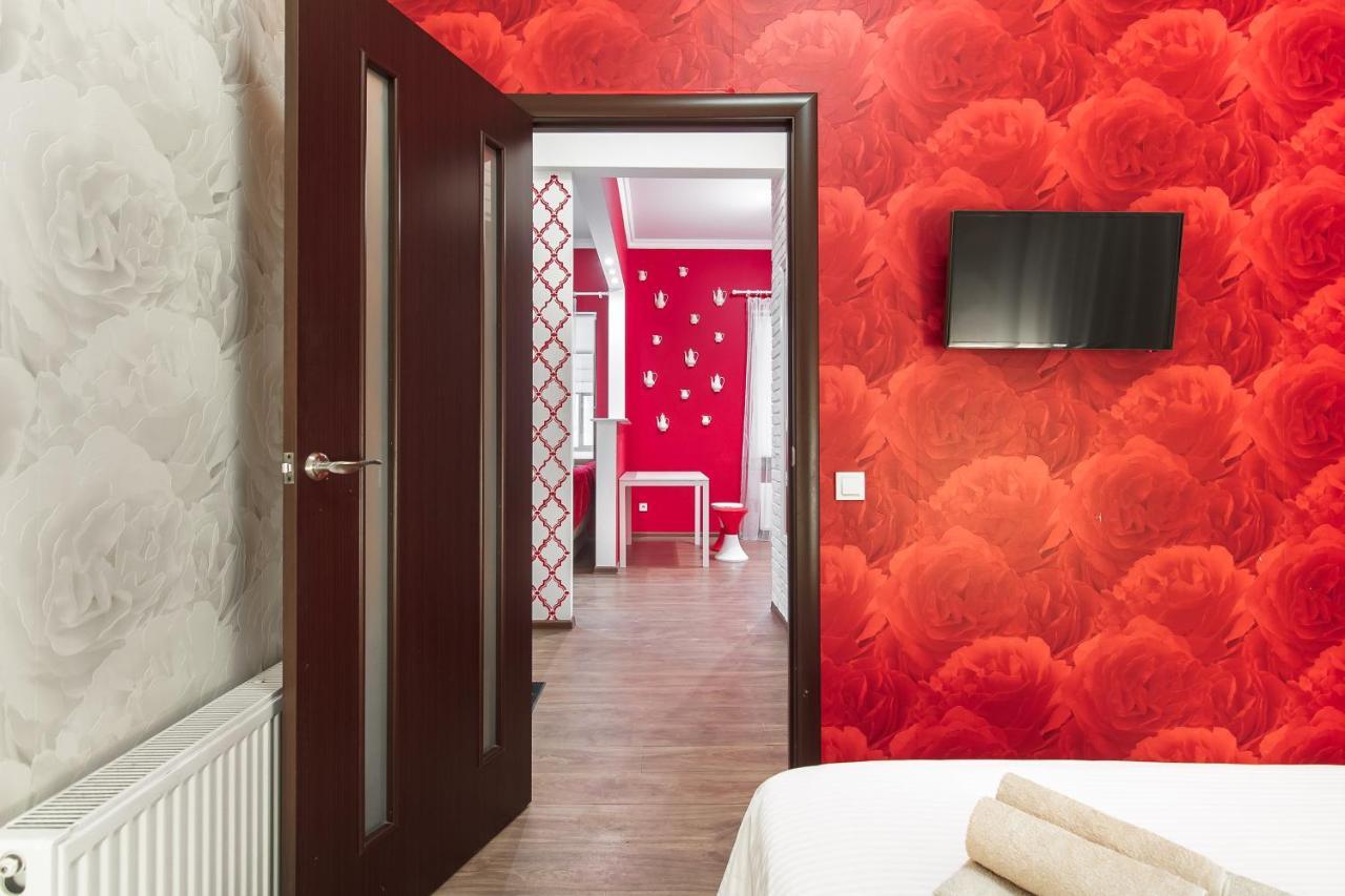 Modern Apartment In The City Center In A New Building 敖德萨 外观 照片