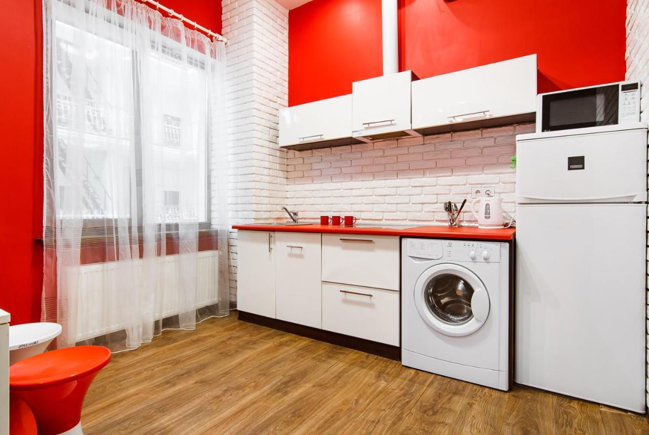 Modern Apartment In The City Center In A New Building 敖德萨 外观 照片